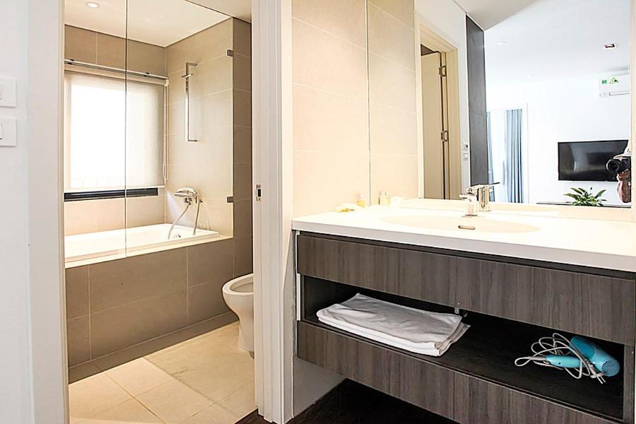 3 - Luxury In Tay Ho Street Appartement Hanoï